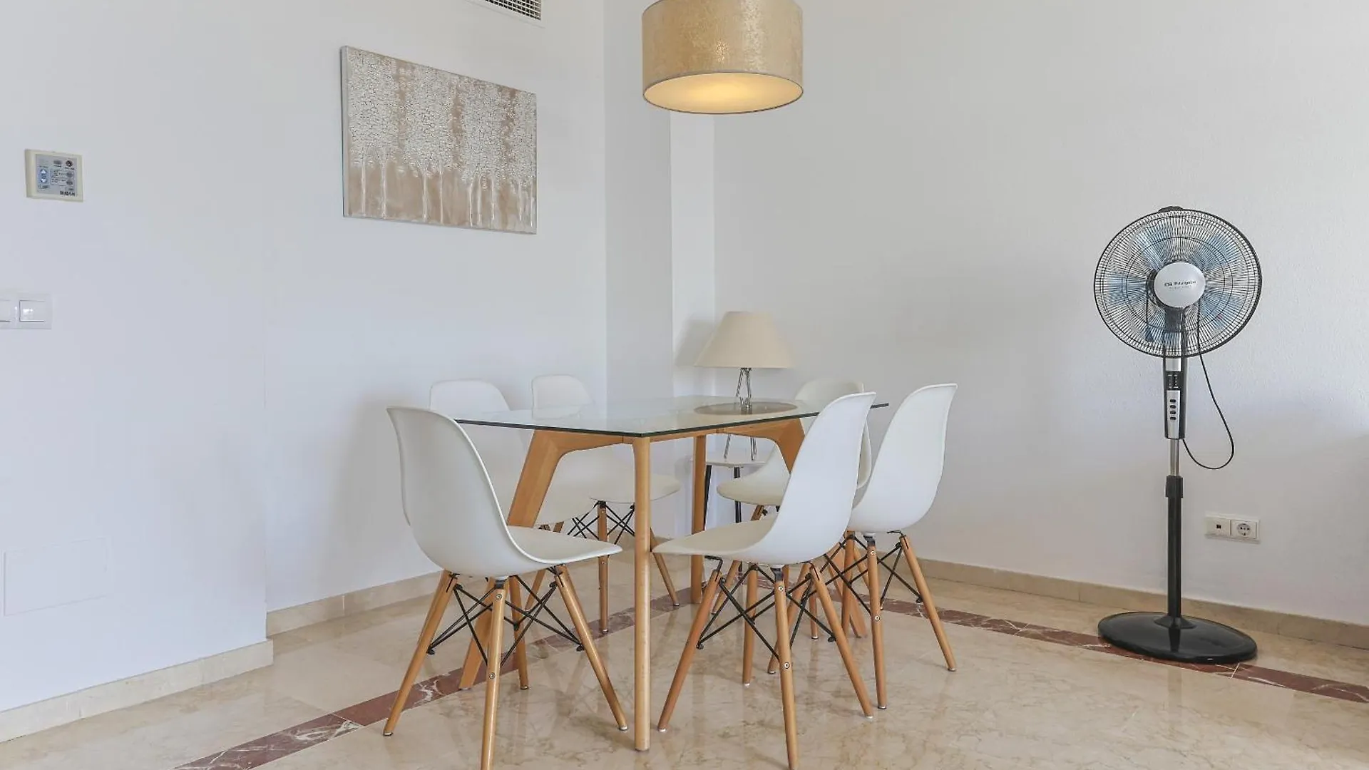 Penthouse Luny Apartment Estepona 0*,