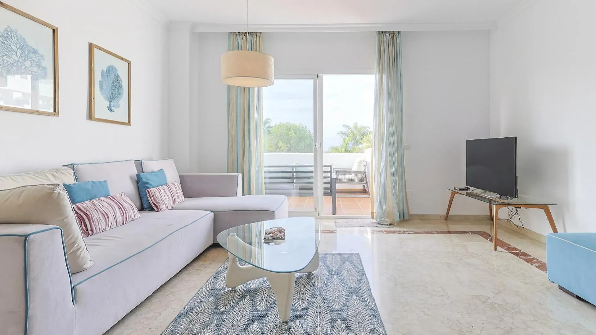 Penthouse Luny Apartment Estepona Spain